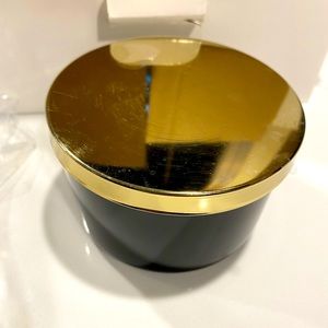 New never used and in the box! Such cute storage containers!